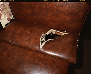 Deana Lawson, Portal, 2017. Pigment print, 43 × 53 inches (109.2 × 134.6 cm), edition of 4 + 2 AP © Deana Lawson