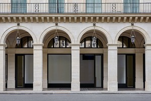 A photograph of the outside of the Gagosian location rue de Castiglione, Paris