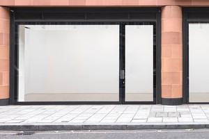 A photograph of the outside of the Gagosian location Davies Street, London