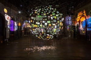 Sarah Sze, Metronome, 2023. Mixed media, including projectors, paper, wood, and stainless steel, overall dimensions variable Installation view, Peckham Rye Station, London, 2023 © Sarah Sze. Photo: Thierry Bal