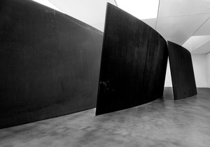 Richard Serra, Running Arcs (For John Cage), 1992 (detail). Weatherproof steel, 3 plates, overall: 13 feet 2 inches × 87 feet 6 inches × 36 feet 5 inches (4.3 × 26.7 × 11.1 m), plates: 2 inches (5 cm) thick © 2025 Estate of Richard Serra/Artists Rights Society (ARS), New York. Photo: Maris Hutchinson