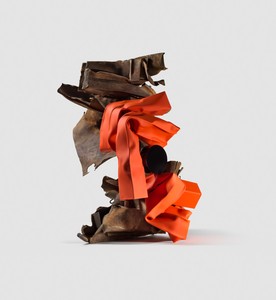 Carol Bove, Nike I, 2018. Steel, stainless steel, and urethane paint, 58 ⅝ × 51 ⅞ × 45 ⅝ inches (149 × 131.8 × 115.9 cm) © Carol Bove Studio LLC. Photo: Maris Hutchinson