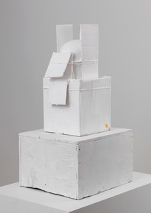 Cy Twombly, Untitled (Lexington), 2009. Wood, white paint, cardboard, yellow acrylic, and plastic strings, 21 × 12 × 9 ½ inches (53.3 × 30.5 × 24.1 cm) © Cy Twombly Foundation. Photo: Rob McKeever