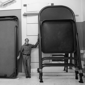 A portrait photograph of Robert Therrien