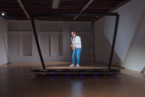 Alex Israel, Solo, 2019. Holographic video installation, overall dimensions variable Installation view, Reena Spaulings Fine Art, New York © Alex Israel